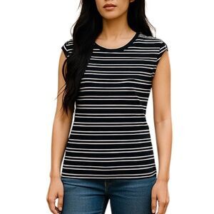 DE Collection | Black striped pullover Classic Tee Size M